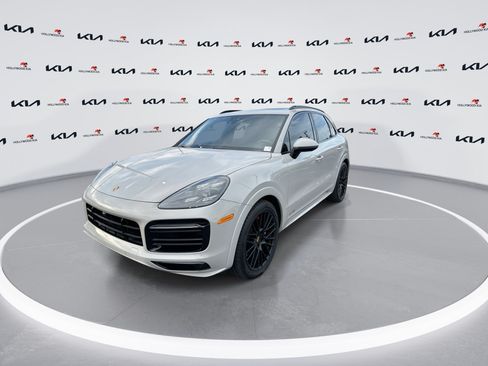 Used 2021 Porsche Cayenne GTS AWD/4WD image 4