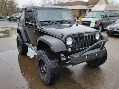 Used 2017 Jeep Wrangler Sport w/ Quick Order Package 23S AWD/4WD image 9