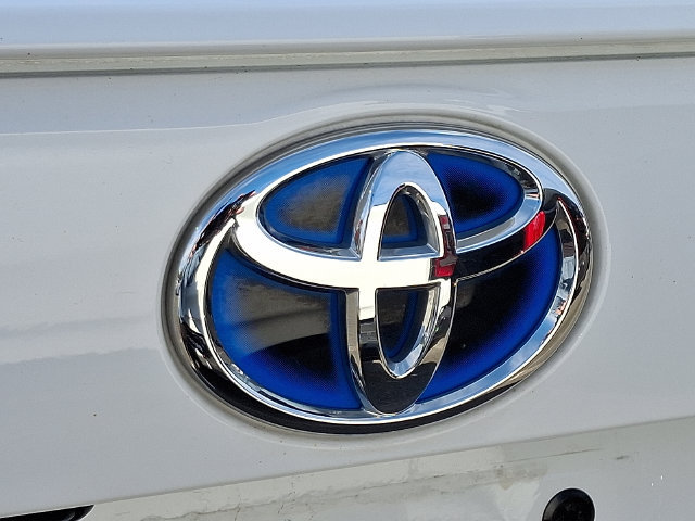 Used 2021 Toyota RAV4 XLE w/ Convenience Package AWD/4WD image 8