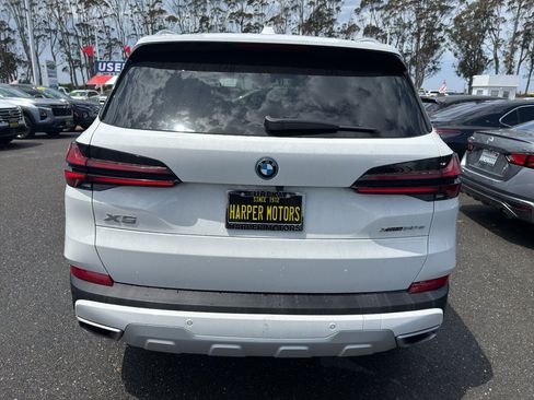Used 2025 BMW X5 xDrive50e AWD/4WD image 4