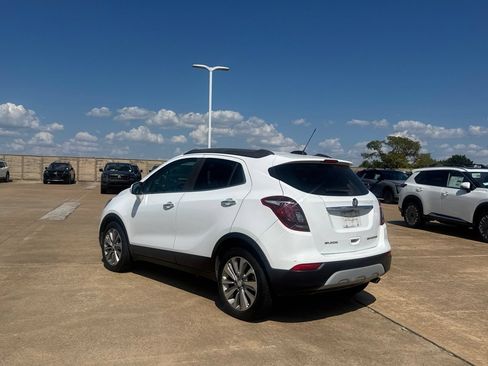 Used 2018 Buick Encore Preferred FWD image 17