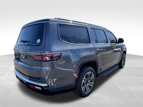 Used 2023 Jeep Wagoneer 4WD w/ Premium Group I image 7