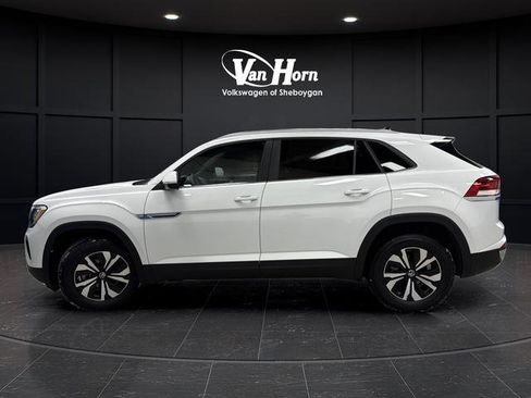 Used 2025 Volkswagen Atlas Cross Sport SE FWD image 11