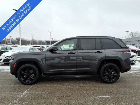 Used 2023 Jeep Grand Cherokee Altitude image 9