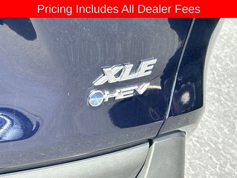 Used 2025 Toyota RAV4 XLE AWD/4WD image 17