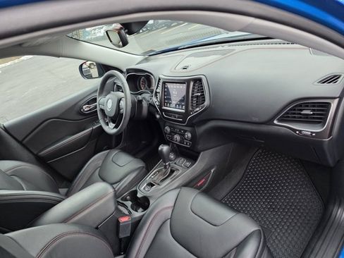 Used 2022 Jeep Cherokee Trailhawk w/ Premium Leather Package image 27
