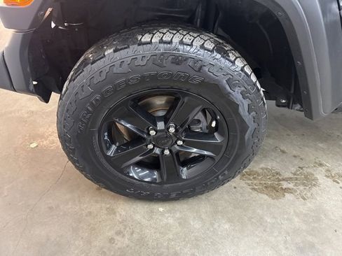 Used 2021 Jeep Wrangler Unlimited Sport image 18