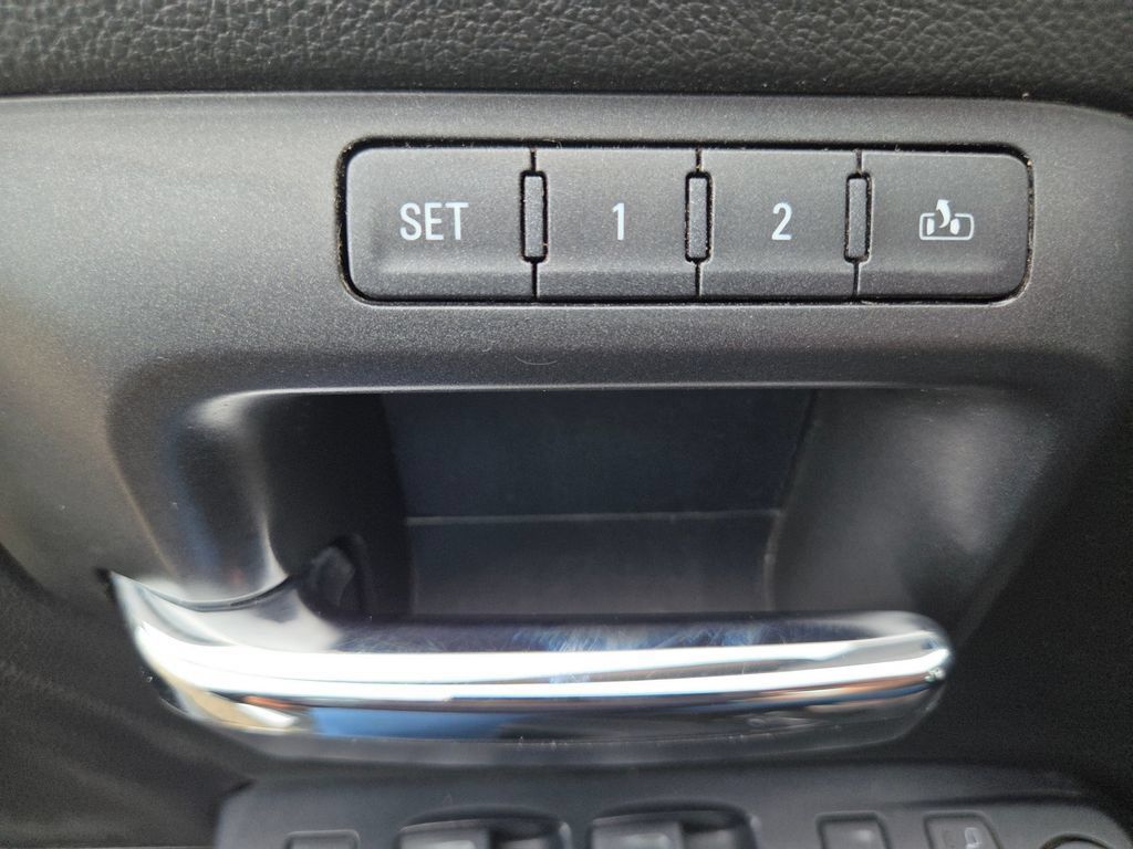 Used 2018 GMC Sierra 2500 SLT w/ Snow Plow Prep Package AWD/4WD image 37