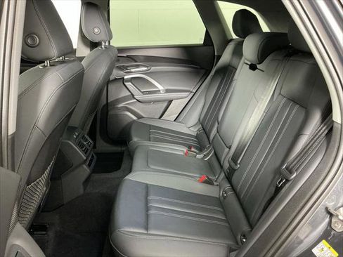 Used 2025 Audi Q5 Premium w/ 19" Wheel Package AWD/4WD image 19