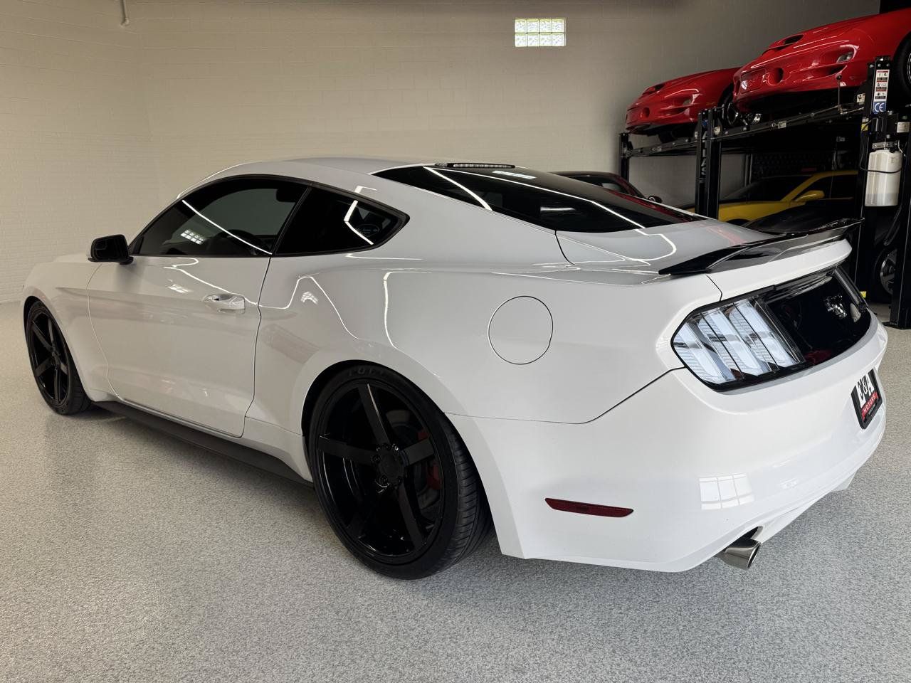 Used 2016 Ford Mustang Coupe RWD image 7