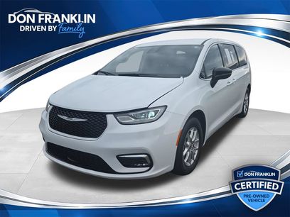 Used 2024 Chrysler Pacifica Touring-L