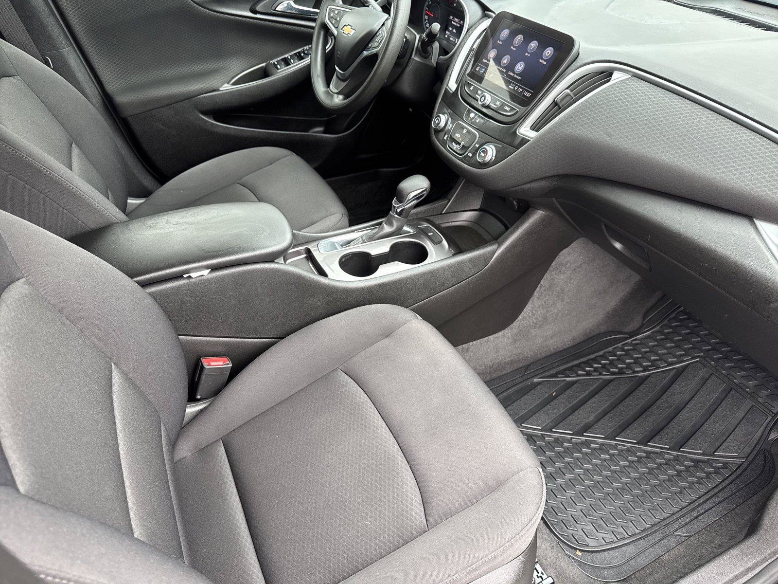 Used 2022 Chevrolet Malibu LS FWD image 10