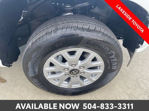 Certified 2026 Toyota Tacoma SR5 AWD/4WD image 12