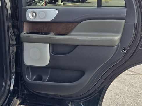 Used 2023 Lincoln Navigator Black Label image 8
