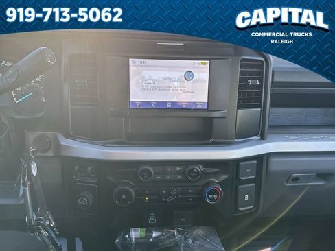 New 2026 Ford F250 XL w/ XL Chrome Package RWD image 29
