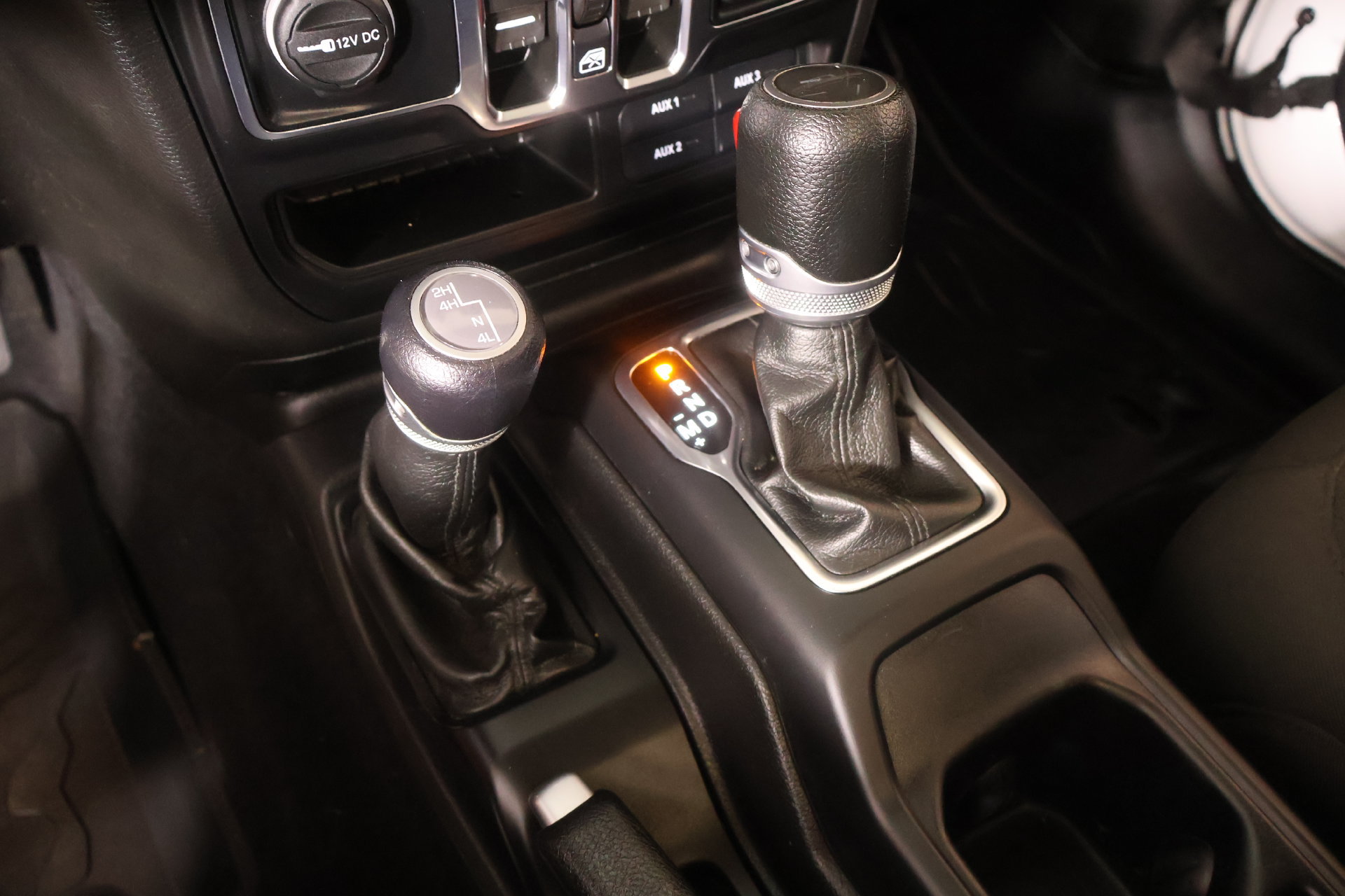 Used 2022 Jeep Gladiator Sport AWD/4WD image 7
