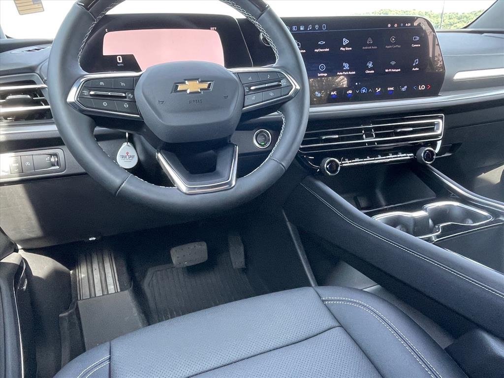 New 2026 Chevrolet Traverse LT w/ Enhanced Driving Package FWD image 9