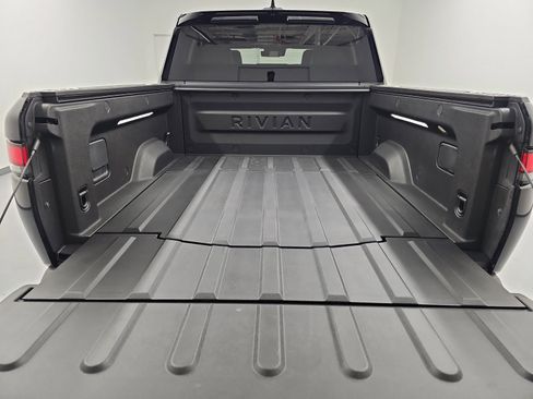 Used 2025 Rivian R1T Adventure image 15
