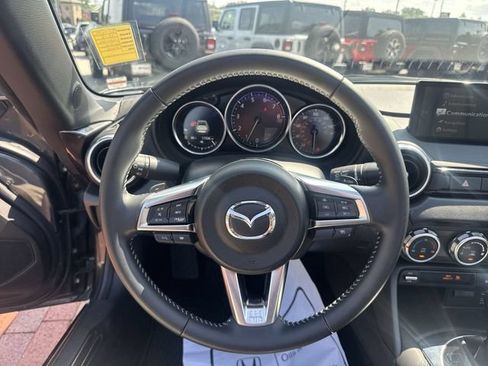 Used 2025 MAZDA MX-5 Miata RF Grand Touring RWD image 15
