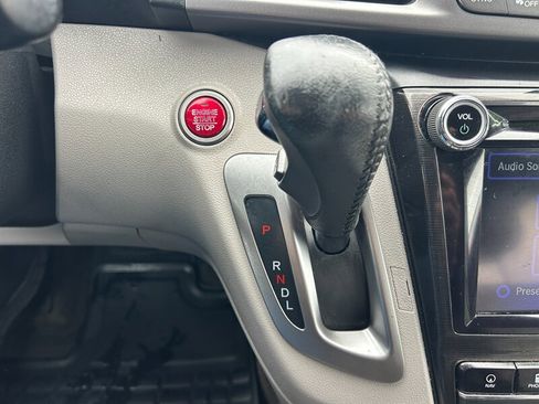Used 2014 Honda Odyssey Touring image 18