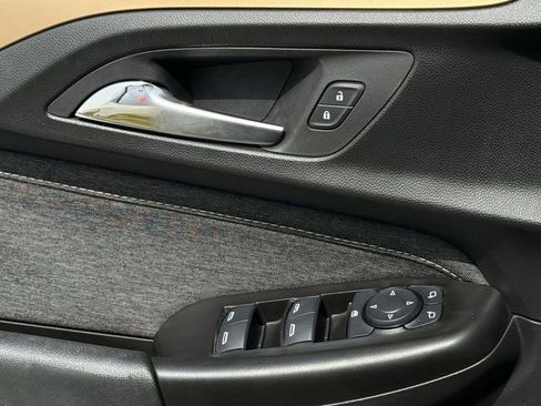 Used 2023 Chevrolet TrailBlazer ACTIV w/ Sun and Liftgate Package FWD image 20