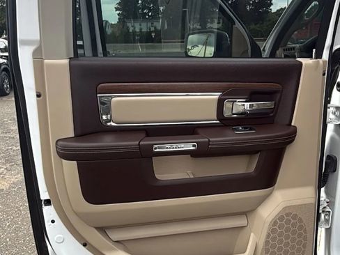 Used 2014 RAM 1500 Laramie image 12