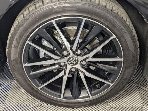 Used 2023 Toyota Camry SE image 8