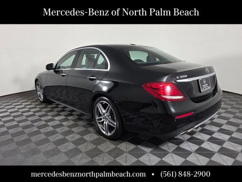 Used 2020 Mercedes-Benz E 350 Sedan image 4
