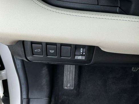 Certified 2024 Subaru Ascent Limited w/ Technology Package AWD/4WD image 20