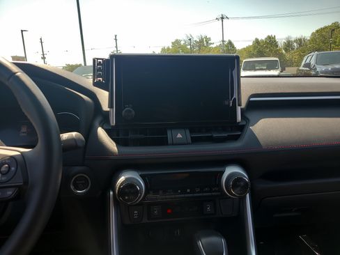 Certified 2025 Toyota RAV4 SE AWD/4WD image 19