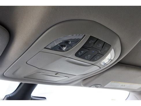 Used 2023 Chrysler Pacifica Touring-L FWD image 25