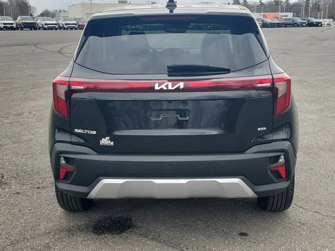 Used 2024 Kia Seltos LX image 6