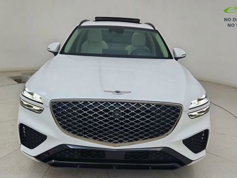 Used 2023 Genesis GV70 3.5T Sport w/ Sport Prestige Package AWD/4WD image 13