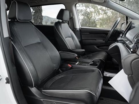 Used 2023 Honda Odyssey Elite image 48