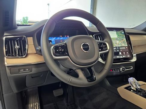 New 2026 Volvo XC90 T8 Plus w/ Protection Package Premier AWD/4WD image 10
