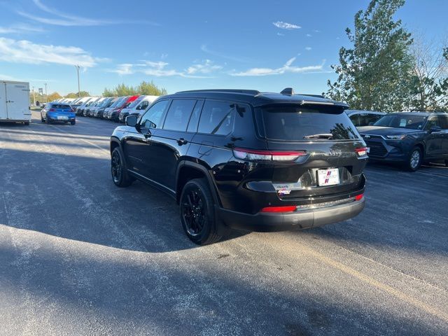 Used 2025 Jeep Grand Cherokee L Altitude AWD/4WD image 3