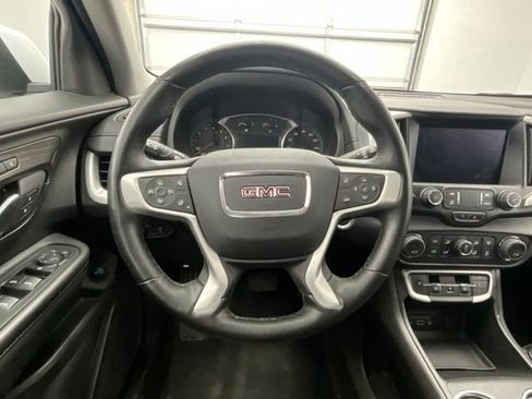 Used 2024 GMC Terrain SLT AWD/4WD image 8