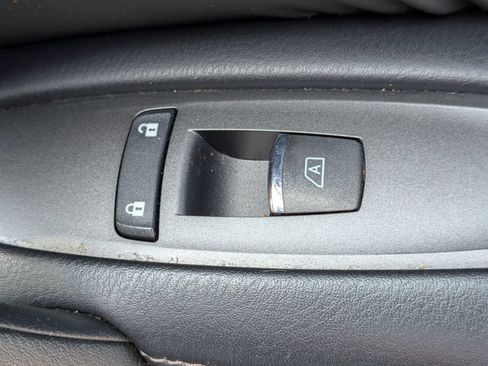 Used 2022 Nissan Armada Platinum w/ Captain's Chairs Package RWD image 41