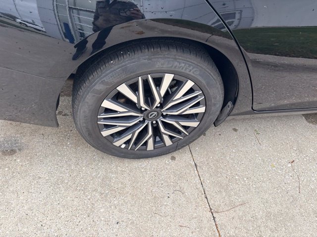 Used 2026 Nissan Altima 2.5 SV FWD image 9