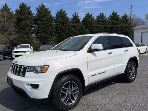 Used 2017 Jeep Grand Cherokee Limited AWD/4WD image 2