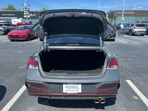 Used 2024 Hyundai Elantra SEL FWD image 9