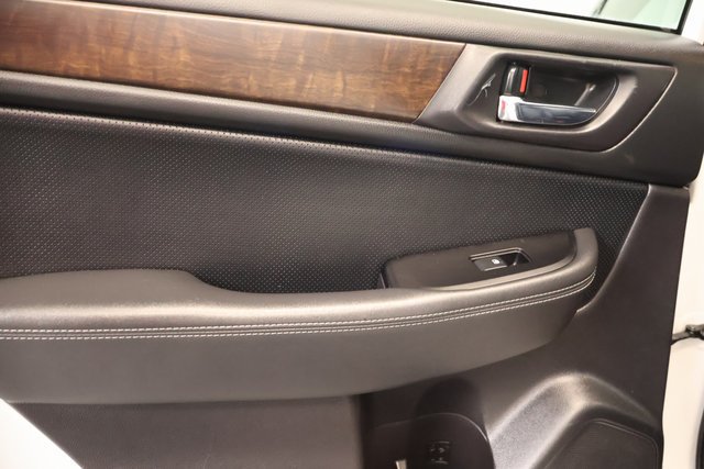 Used 2017 Subaru Outback 2.5i Limited AWD/4WD image 34