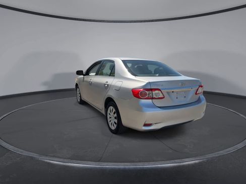 Used 2013 Toyota Corolla LE FWD image 6