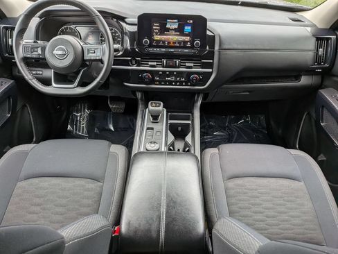Used 2025 Nissan Pathfinder SV AWD/4WD image 41