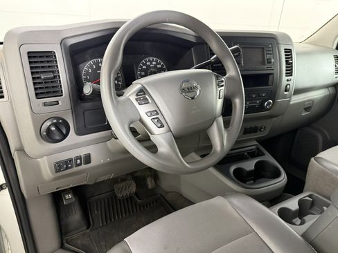 Used 2014 Nissan NV 2500 SV w/ Technology Package RWD image 17