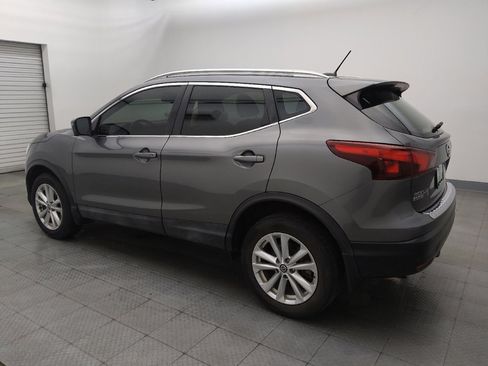 Used 2019 Nissan Rogue Sport SV w/ Technology Package FWD image 3