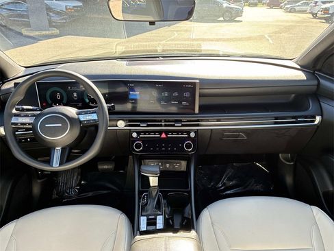 Used 2025 Hyundai Santa Cruz SEL image 16