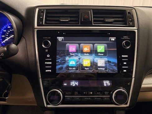 Used 2018 Subaru Outback 2.5i Premium image 16