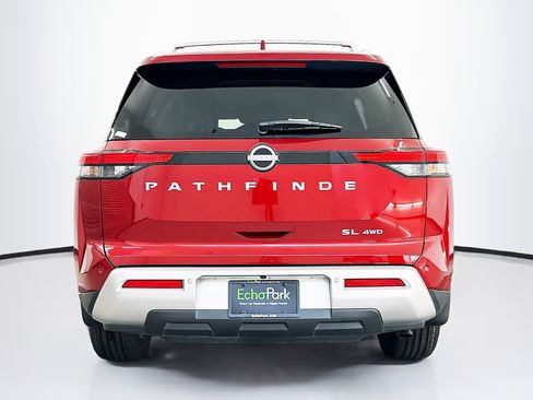 Used 2023 Nissan Pathfinder SL AWD/4WD image 7