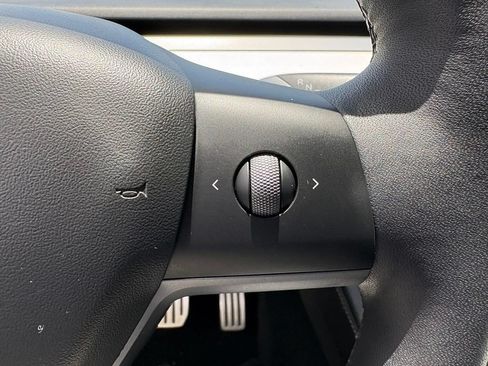 Used 2022 Tesla Model Y Performance AWD/4WD image 31